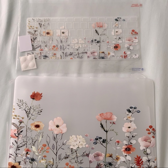Floral MacBook Case - Picture 2 of 3